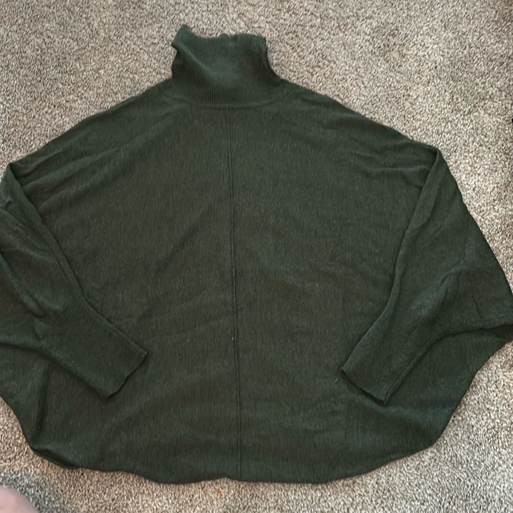 Kerisma Womens Olive Green turtleneck Sweater Small Medium Dolman